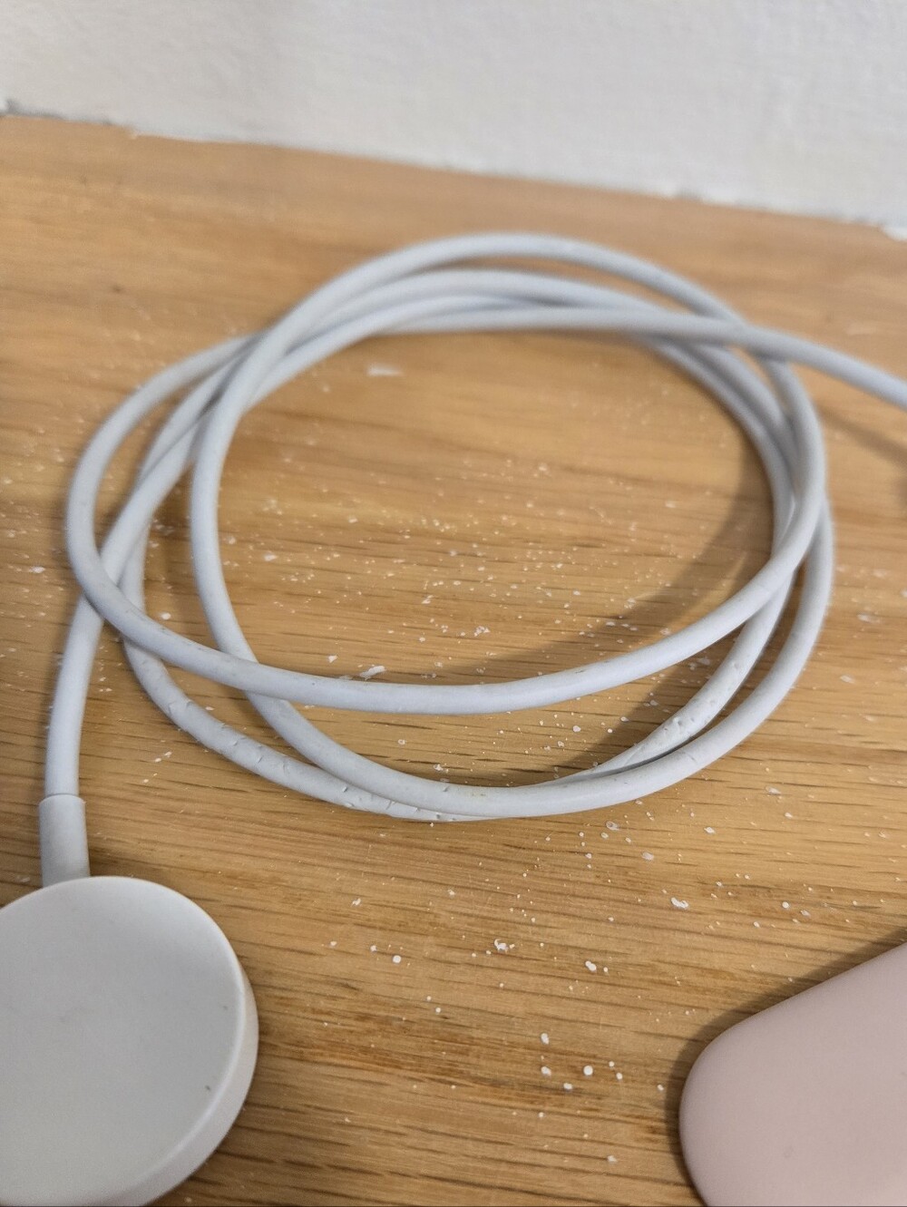 Apple Watch Series 2 38mm Rose Gold + Charger & Extra Band - Picture 5 of 5